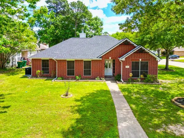 200 Canterbury Drive, Conroe, TX 77303