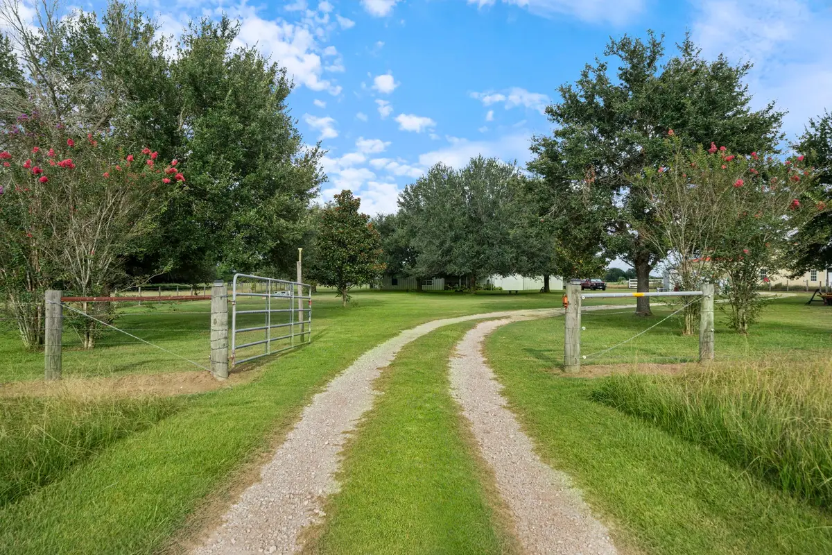 15610 Penick Rd, Waller, TX 77484 - #1