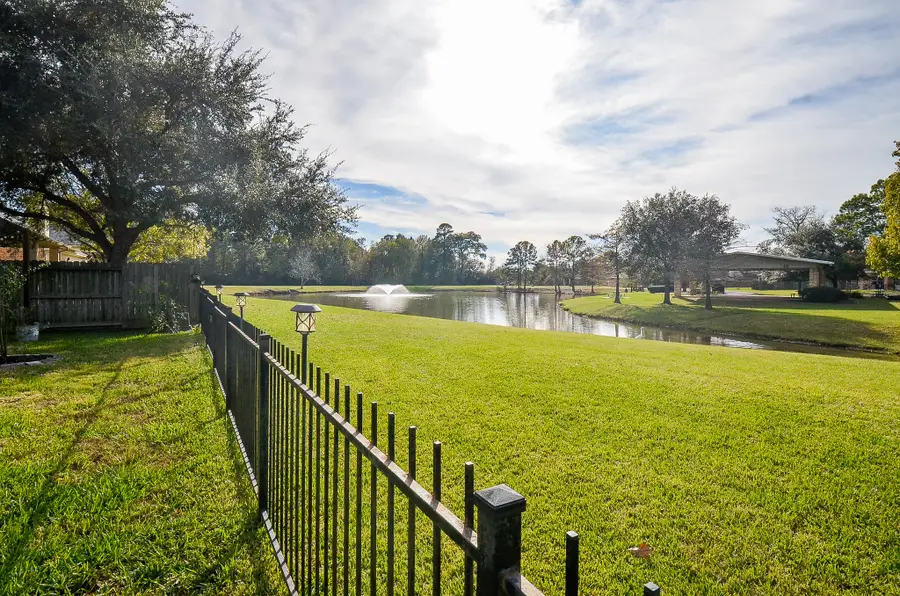 723 Hinsdale, Magnolia, TX 77354 - Image #2