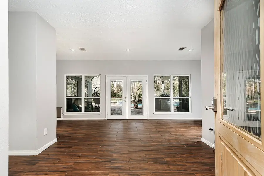 44 Lake Forest Circle, Conroe, TX 77384 - Image #3