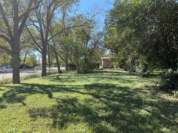 2110 16th Street, Hondo, TX 78861