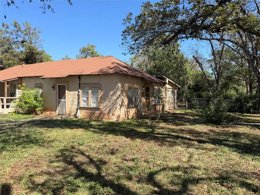 2110 16th Street, Hondo, TX 78861 - #3