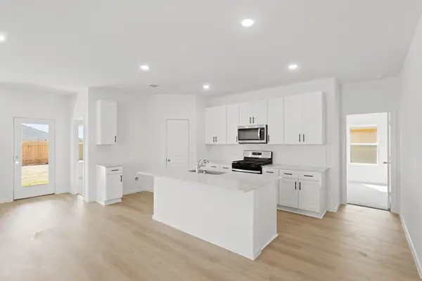 16426 Pinebrook Leaf Lane, Magnolia, TX 77355