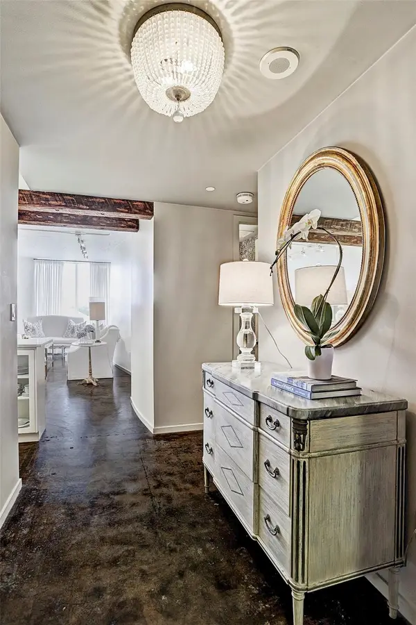 5110 San Felipe Street #31W, Houston, TX 77056
