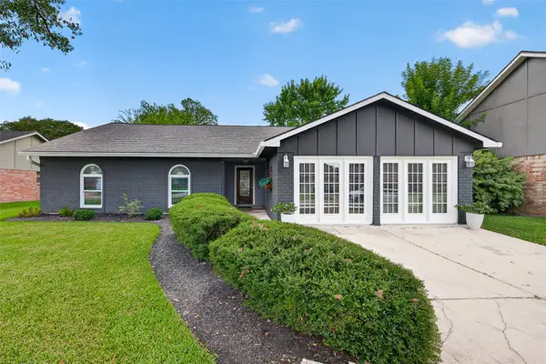 13819 Ivymount Drive, Sugar Land, TX 77498