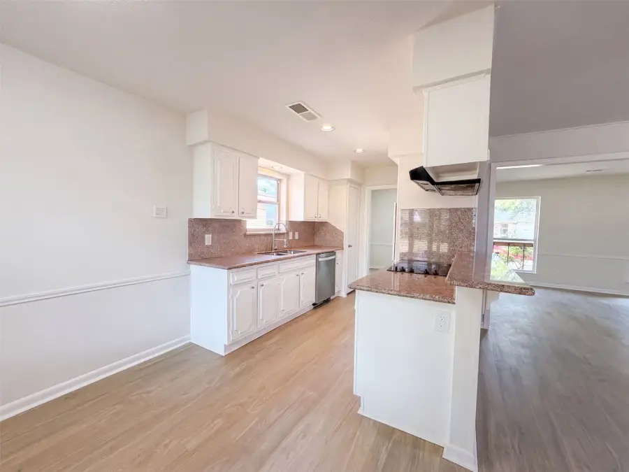9418 Beverlyhill Street, Houston, TX 77063 - #2