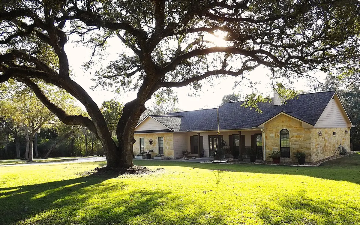 4443 Highway 90, Alleyton, TX 78935 - #1