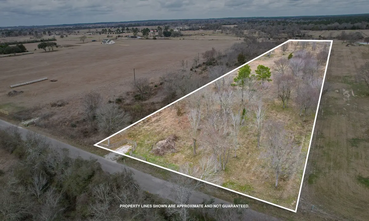 32186 Howell Road, Waller, TX 77484 - #1