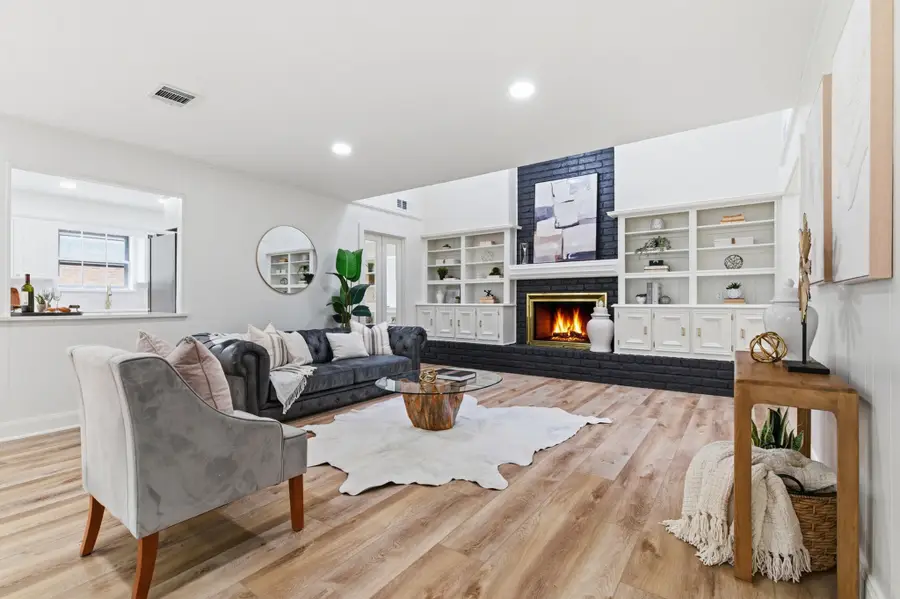 5 Devonshire Drive, Conroe, TX 77304 - #3