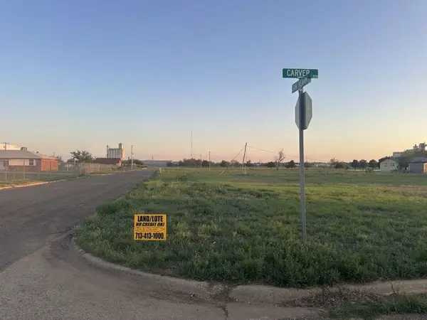 214 E Carver Street, Plainview, TX 79072