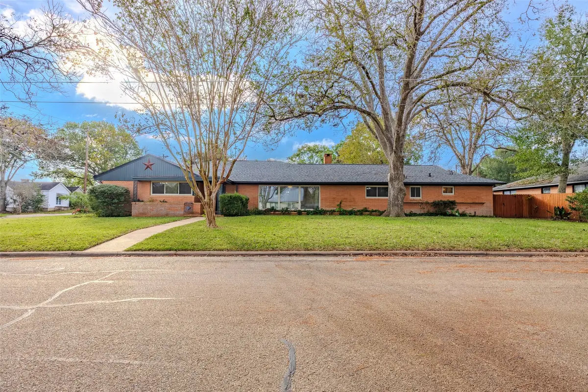 1700 S Park Street, Brenham, TX 77833 - Image #1
