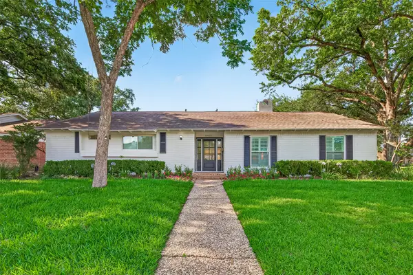 10602 Longmont Drive, Houston, TX 77042