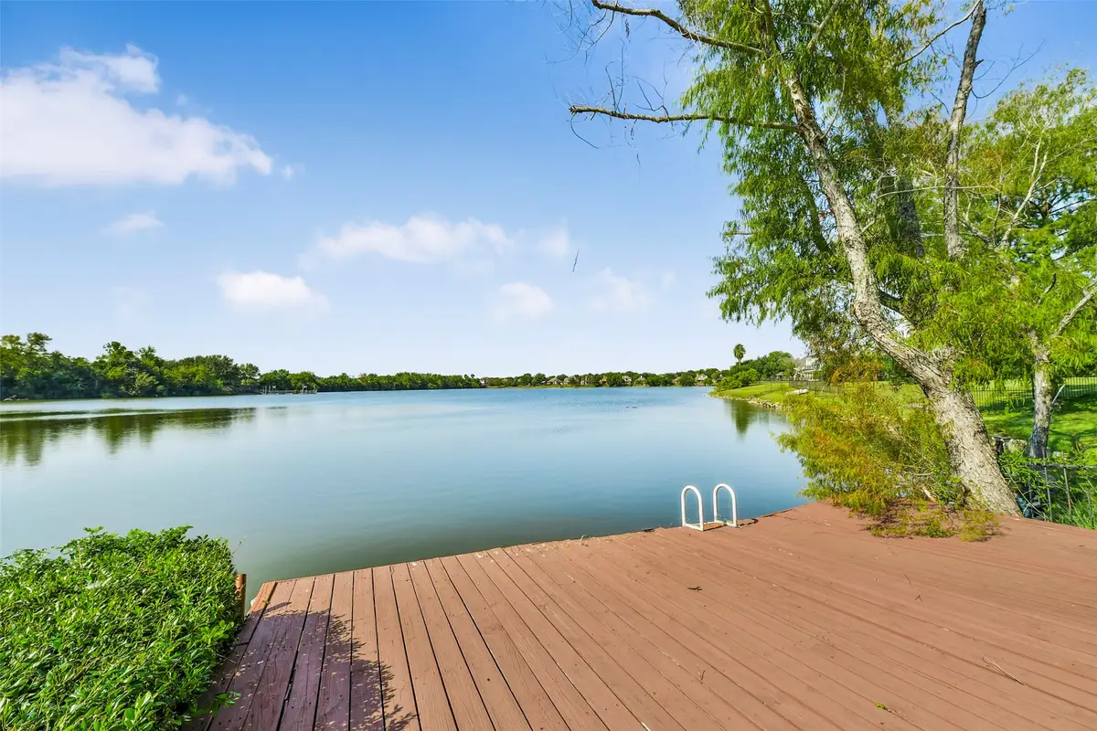 9902 Autumn Lake Trail, Pearland, TX 77584 - #1