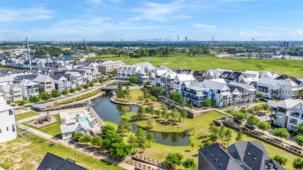 8728 Park Kolbe Lane, Houston, TX 77080