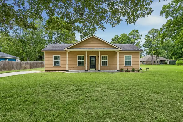 211 Little Buck Drive, Crosby, TX 77532