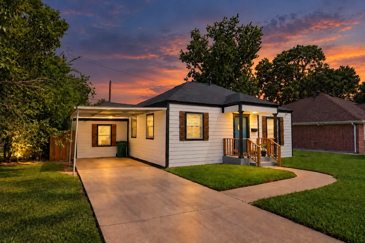 903 Willow Street, Pasadena, TX 77506 - #1