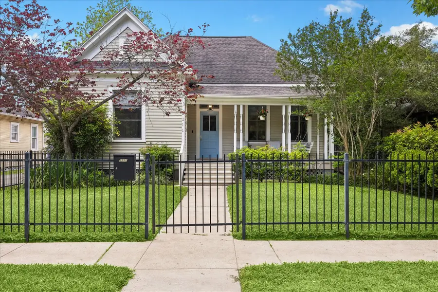 2211 Harvard Street, Houston, TX 77008 - #2