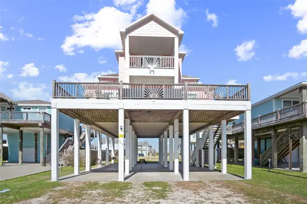 962 Meynig Drive, Crystal Beach, TX 77650