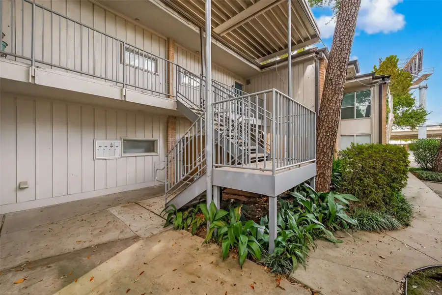 8211 Katy Freeway #19, Houston, TX 77024 - #2