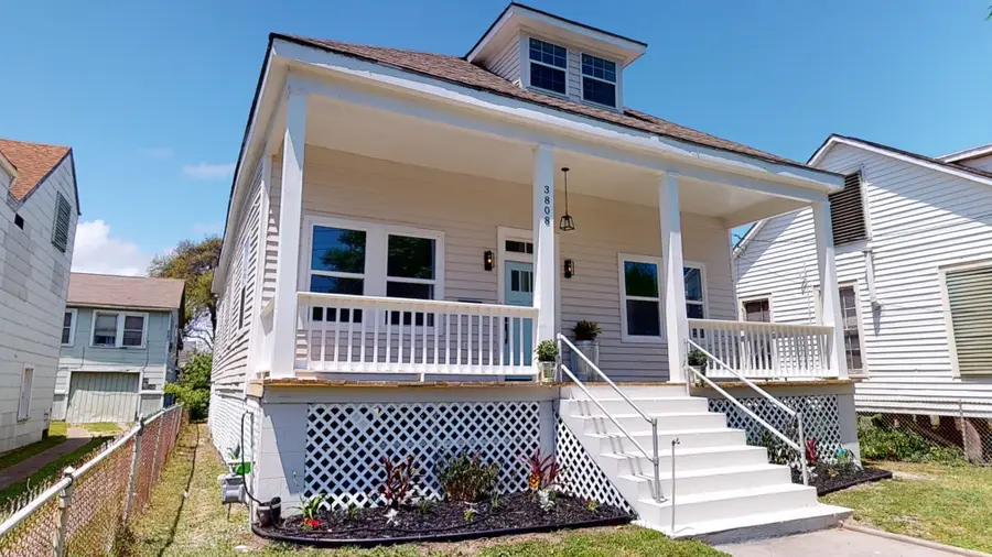 3808 Avenue L, Galveston, TX 77550 - Image #2
