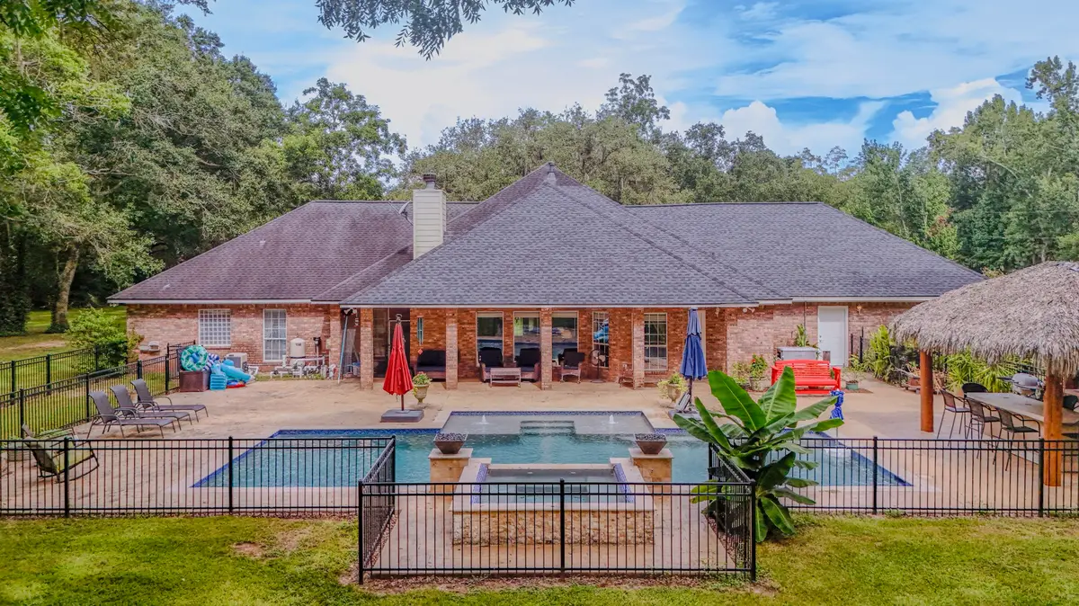 2002 Sugar Mill Lane, Lake Jackson, TX 77566 - #1