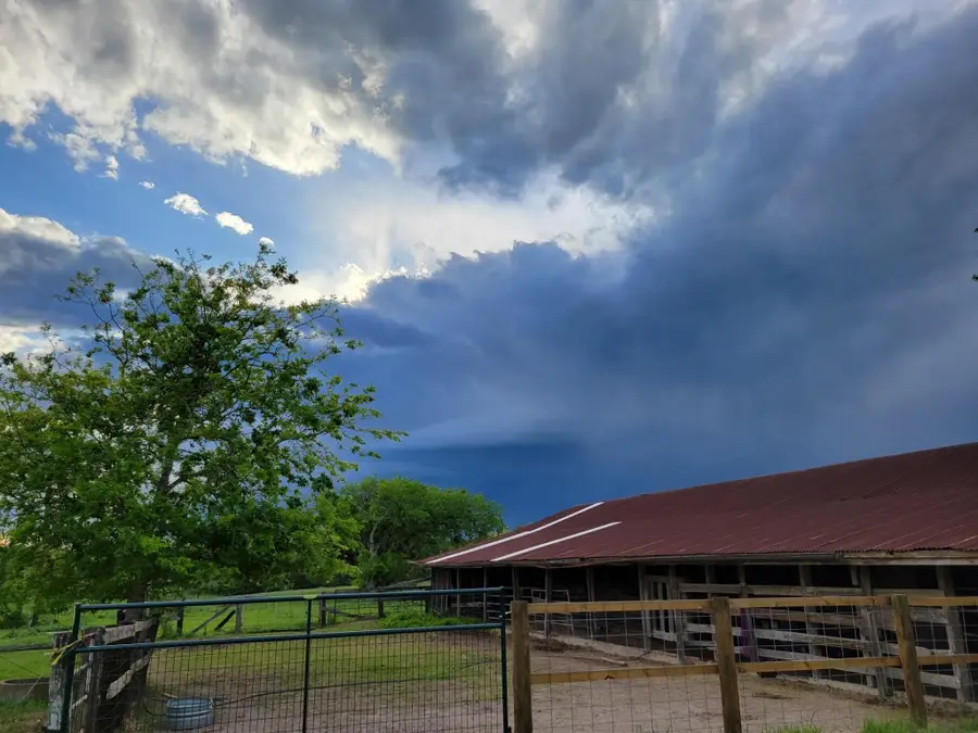 3521 Bryant Road, Schulenburg, TX 78956 - Image #3