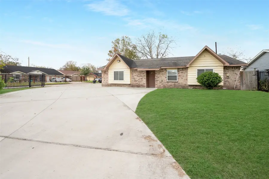 11614 Sandrock Drive, Houston, TX 77048 - Image #3