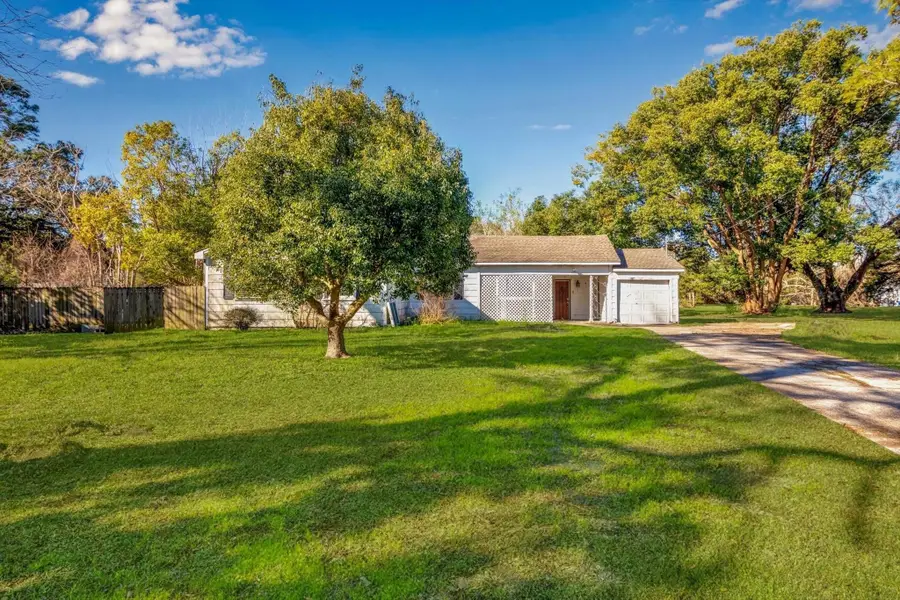 2320 Westward Avenue, La Marque, TX 77568 - Image #2