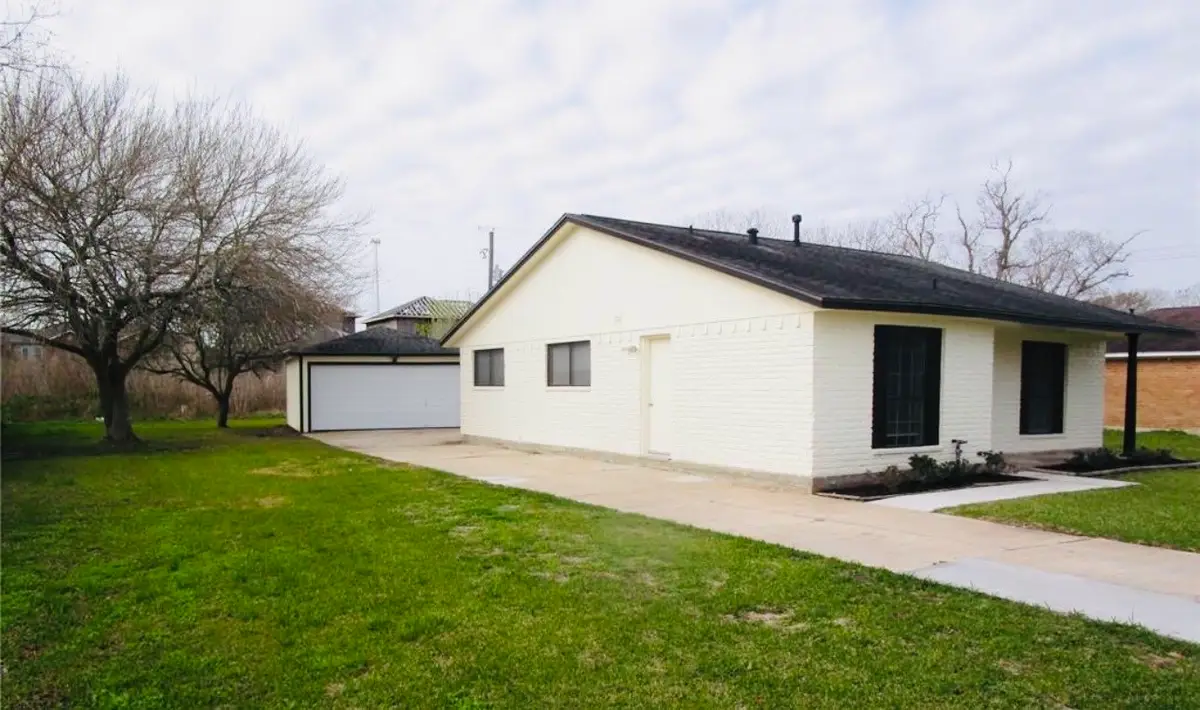 1109 N Avenue N, Freeport, TX 77541 - #1