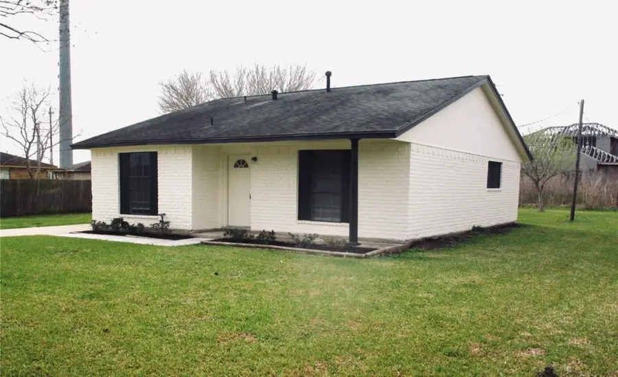1109 N Avenue N, Freeport, TX 77541 - #2