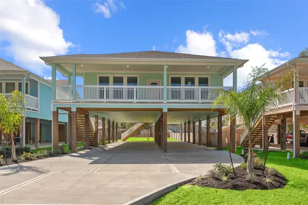 347 Bay Oaks Street, La Porte, TX 77571