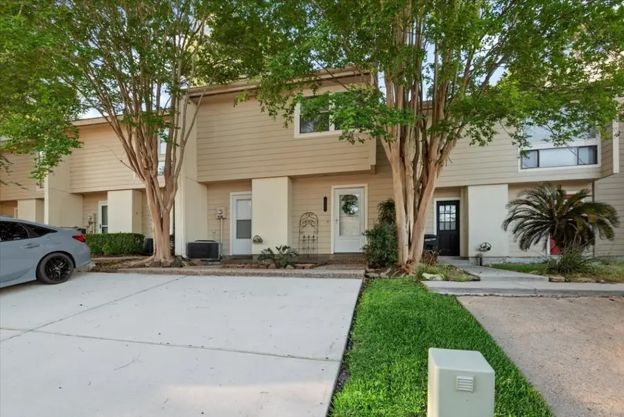 12243 Trail Hollow Drive, Montgomery, TX 77356 - #2