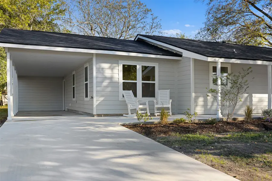 911 Eilers Street, Schulenburg, TX 78956 - Image #3