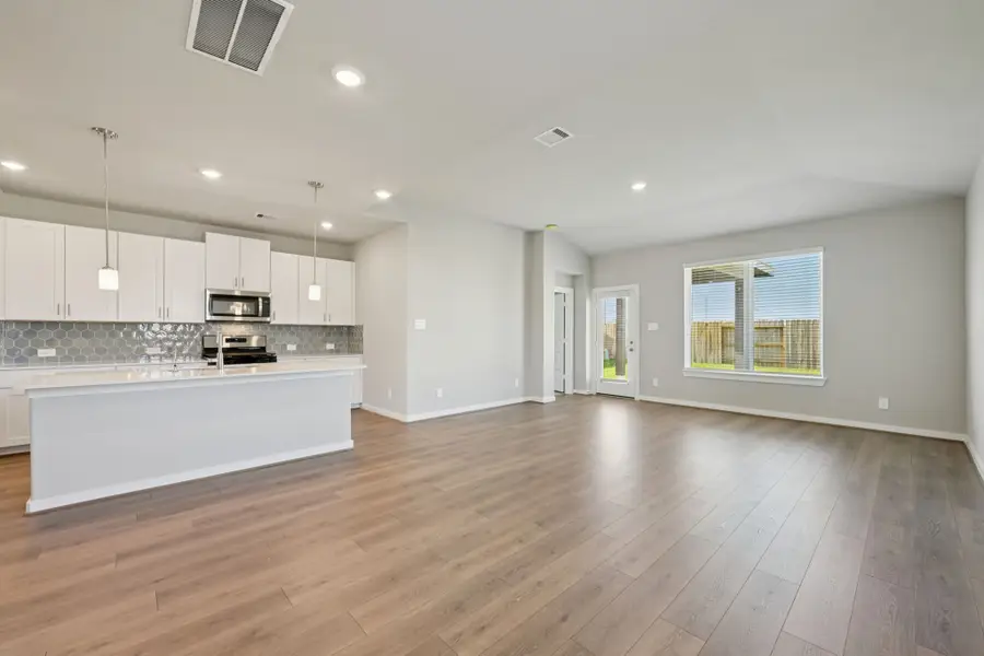 5117 Redbud Valley Drive, Pearland, TX 77584 - Image #2