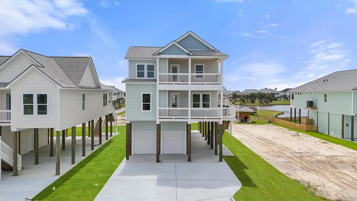 4042 Miramar Court, Galveston, TX 77554 - Image #1