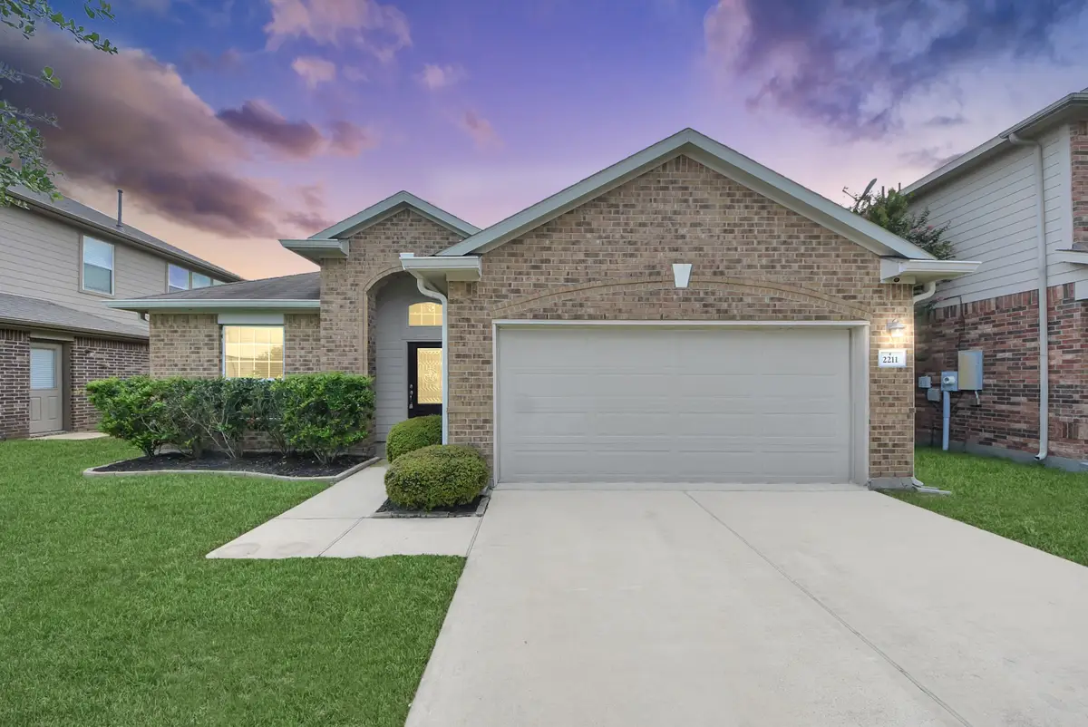 2211 Emerald Lane, Texas City, TX 77591 - #1