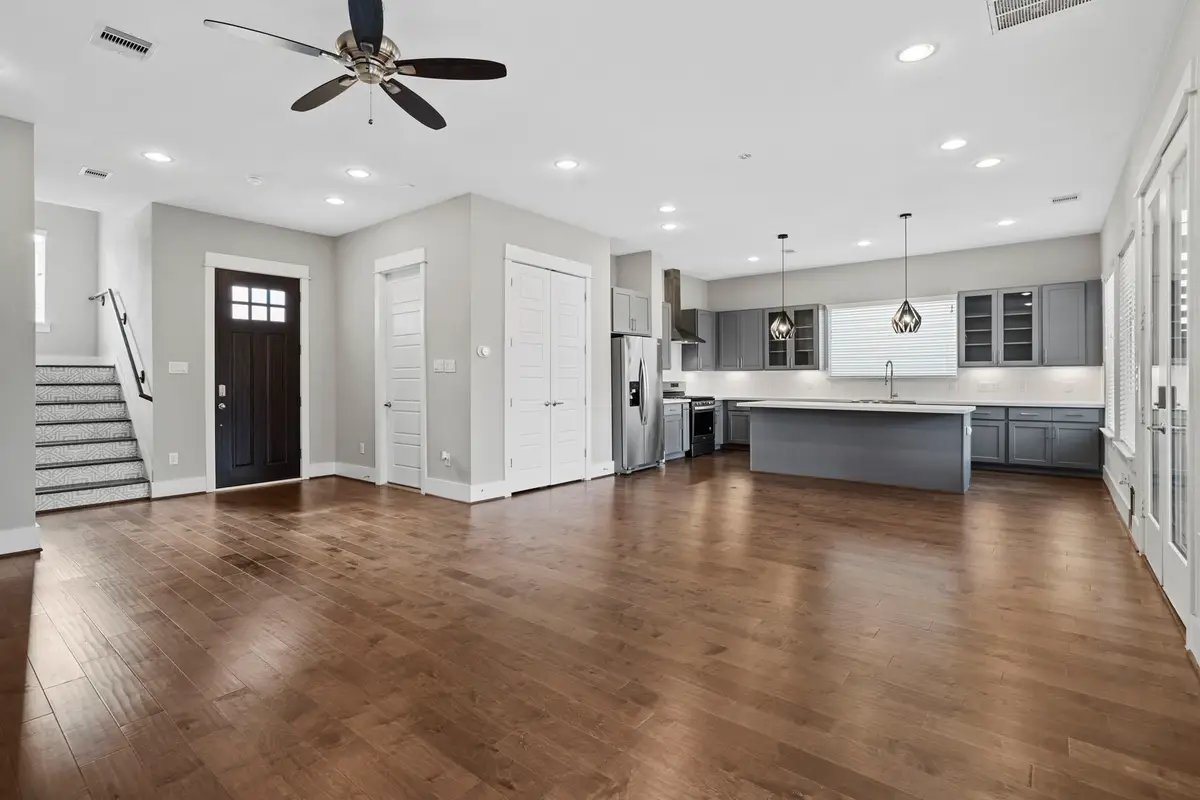 410 Yale Oaks Lane, Houston, TX 77091 - Image #1