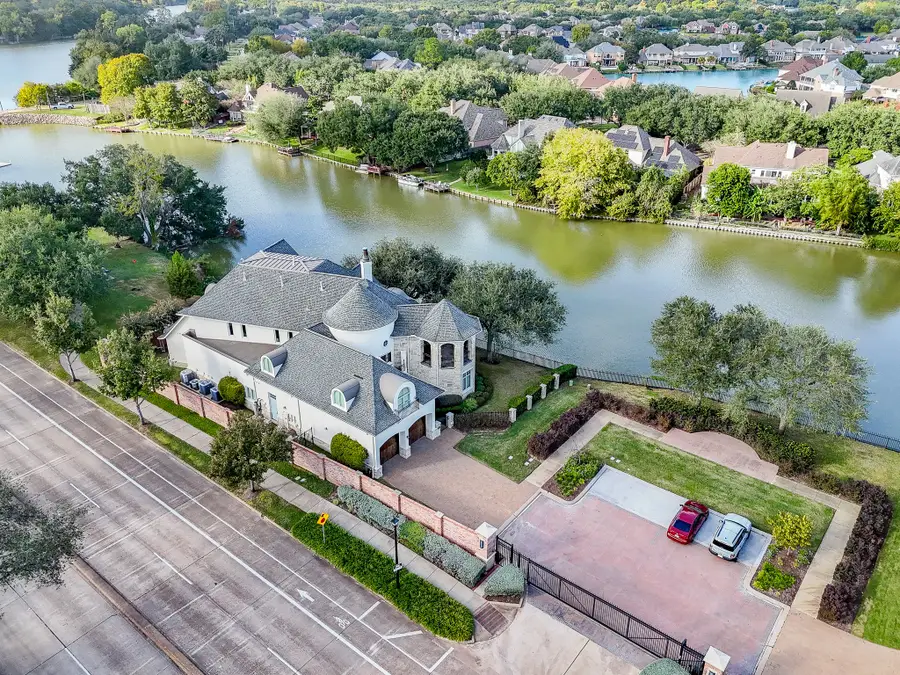 15710 Creek Bend Drive, Sugar Land, TX 77478 - #2