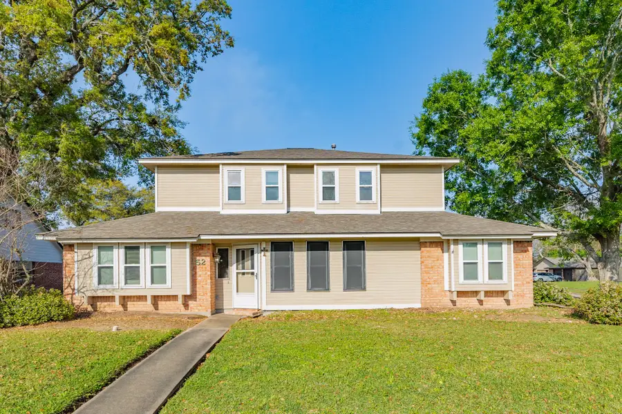 52 S Bachelor Button Street, Lake Jackson, TX 77566 - #3