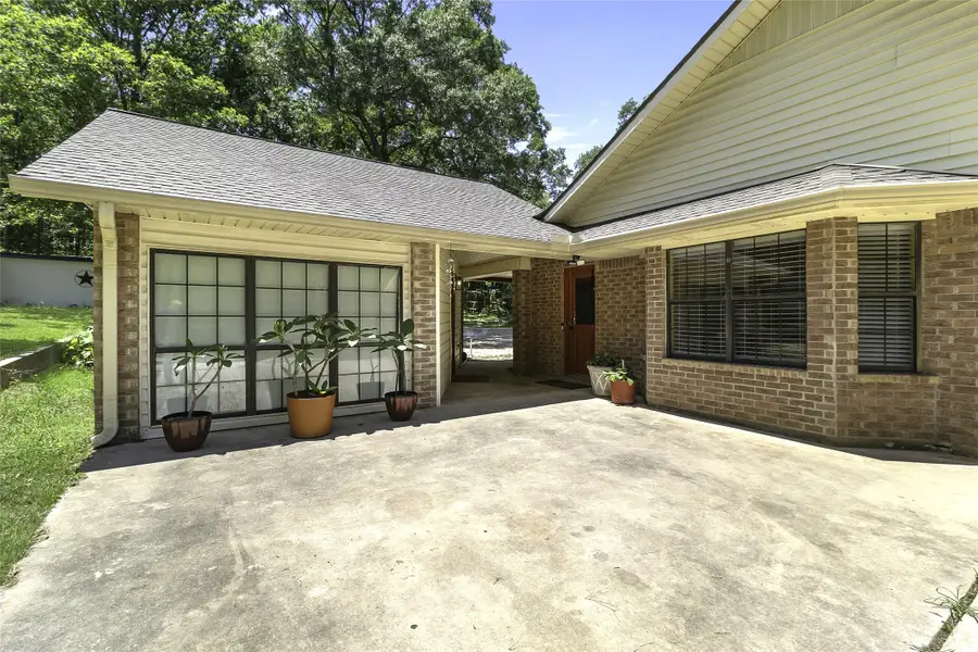 526 Pebble Creek, Livingston, TX 77351 - Image #3