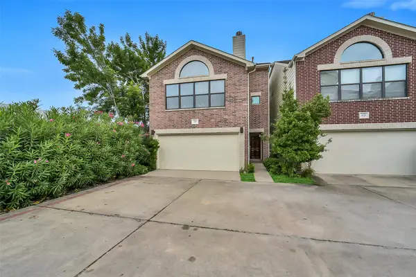 650 Westcross Street #70, Houston, TX 77018