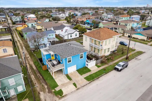 2211 28th Street, Galveston, TX 77550