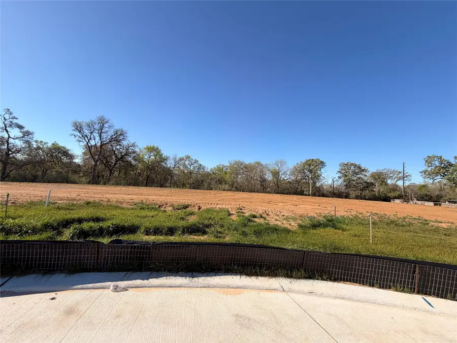 8542 Light Rail Drive, Clute, TX 77441 - #2