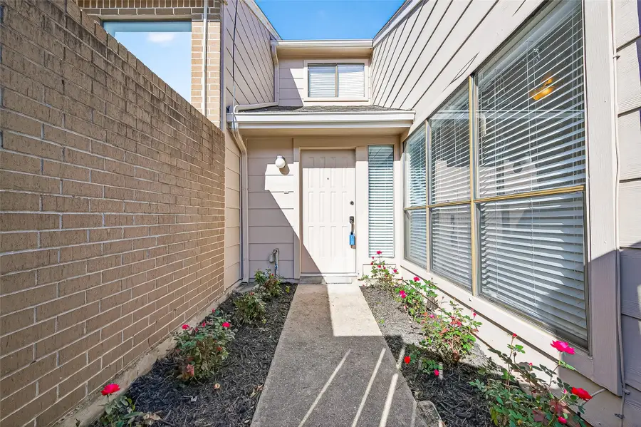 13884 Hollowgreen Drive, Houston, TX 77082 - #3