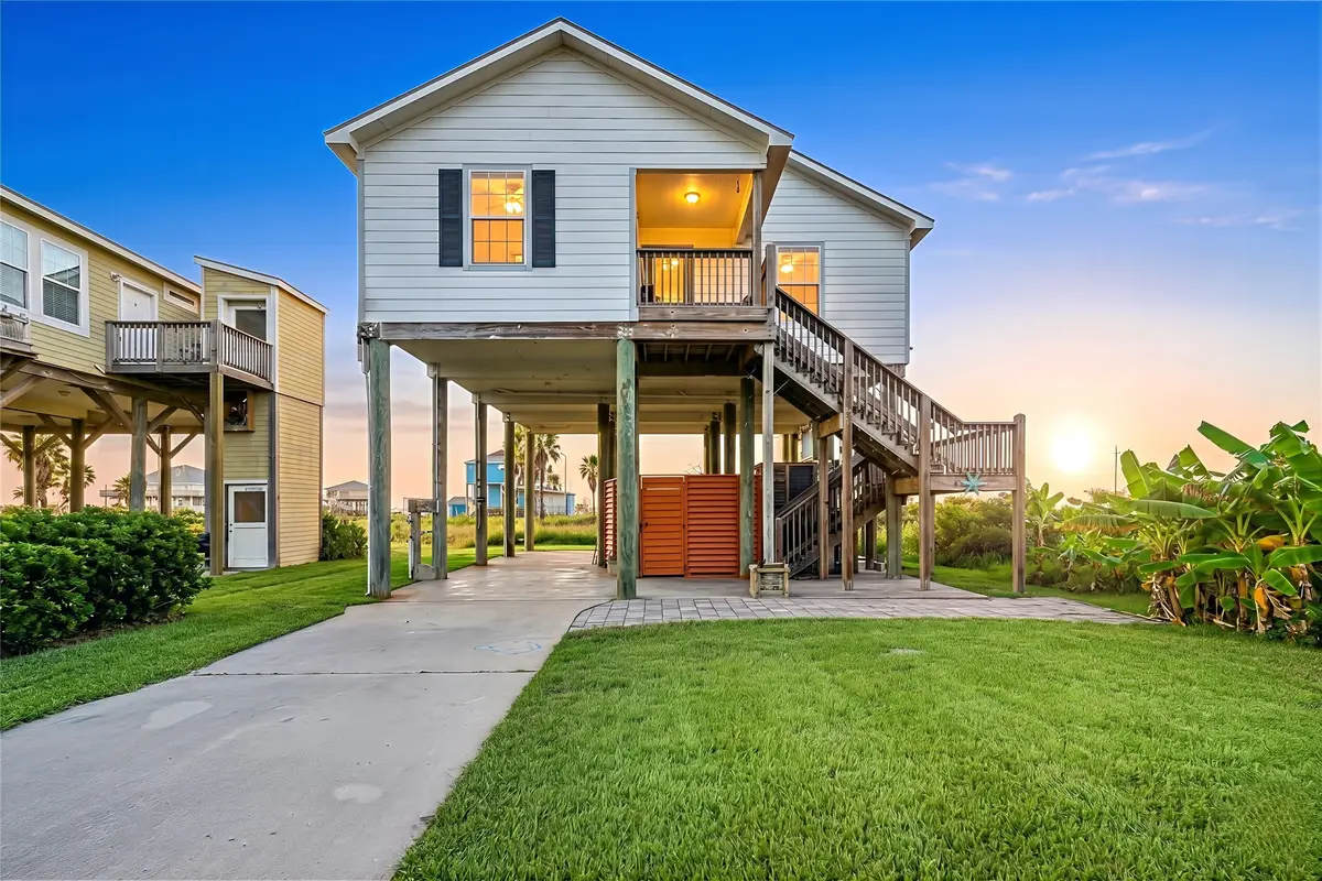 1018 Dolphin Road, Gilchrist, TX 77617 - #1