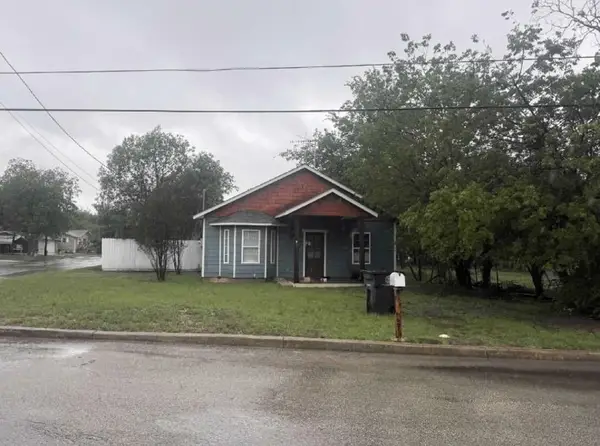1696 W Mill Street, New Braunfels, TX 78130