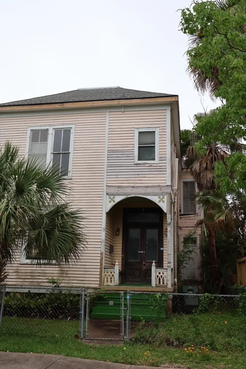 919 Winnie Street, Galveston, TX 77550 - #2