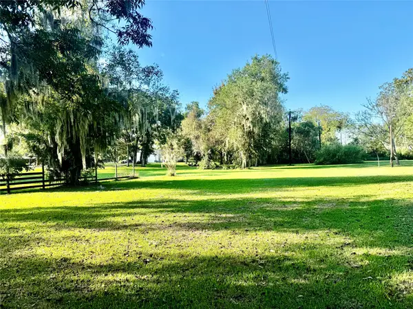158 County Road 133, Sweeny, TX 77480