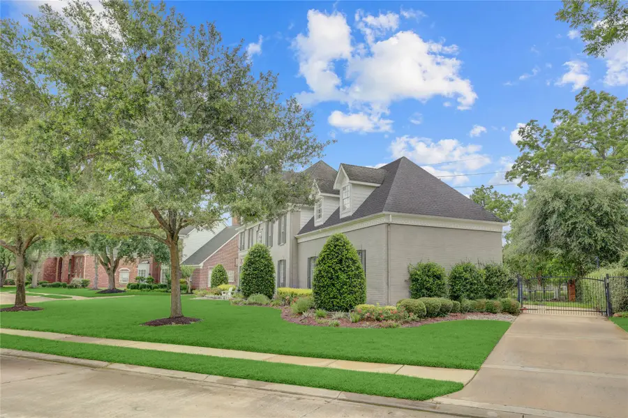 18 Dartmoor Court, Sugar Land, TX 77479 - #3