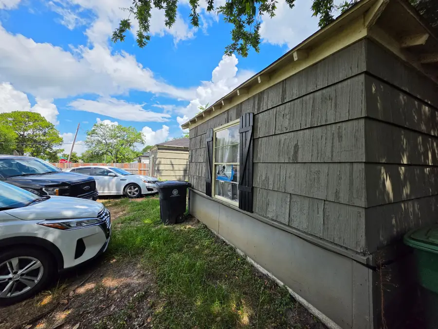 6107 Beldart Street, Houston, TX 77033 - #3